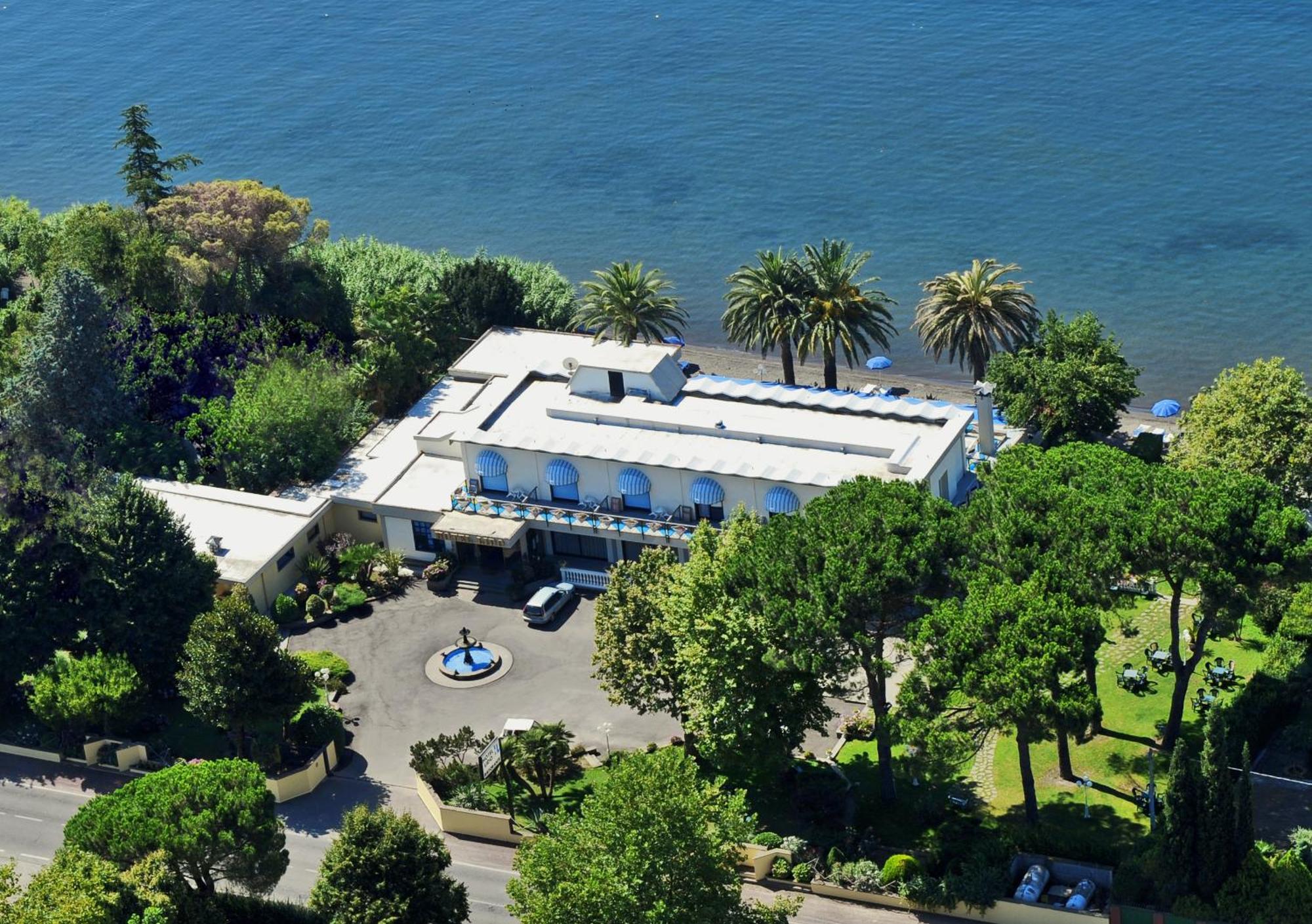 Hotel Lido - Beach And Palace Bolsena Esterno foto