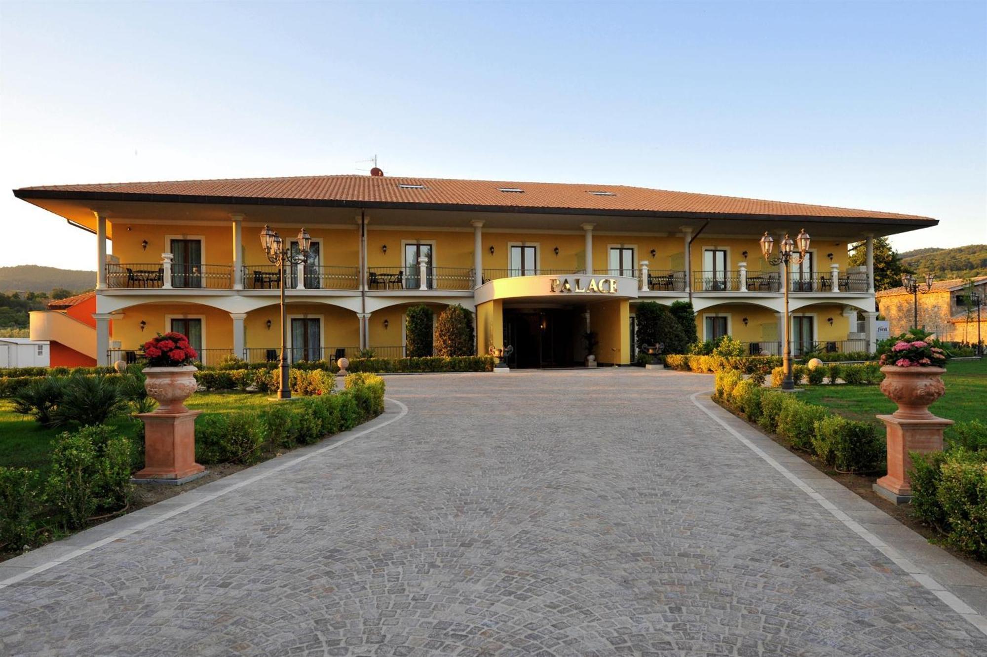 Hotel Lido - Beach And Palace Bolsena Esterno foto