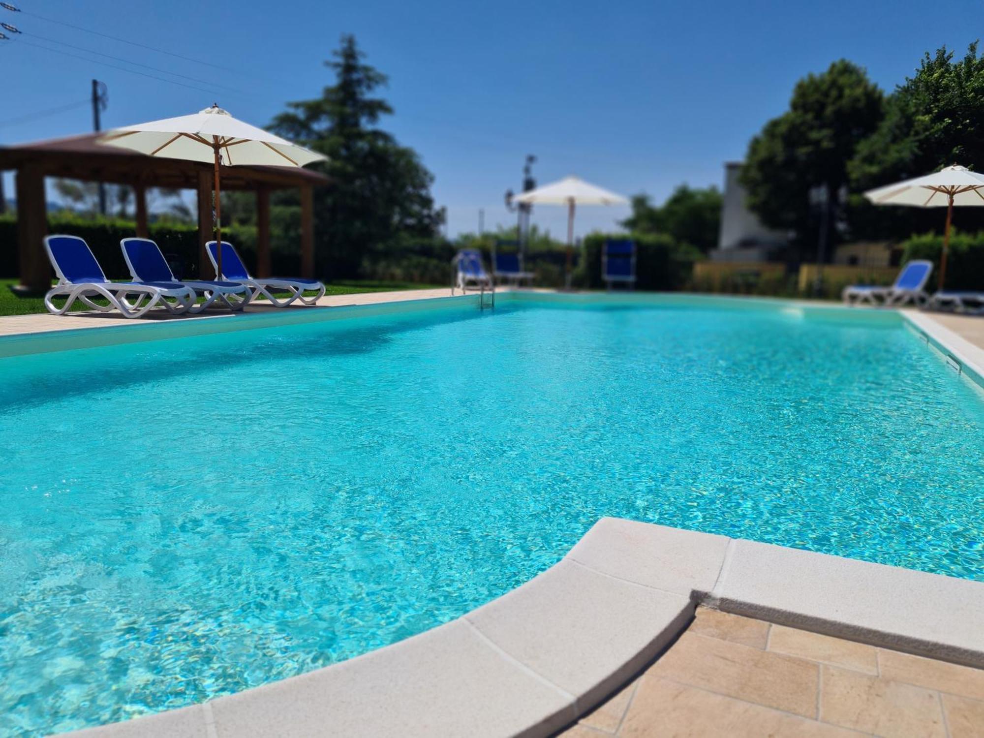 Hotel Lido - Beach And Palace Bolsena Esterno foto