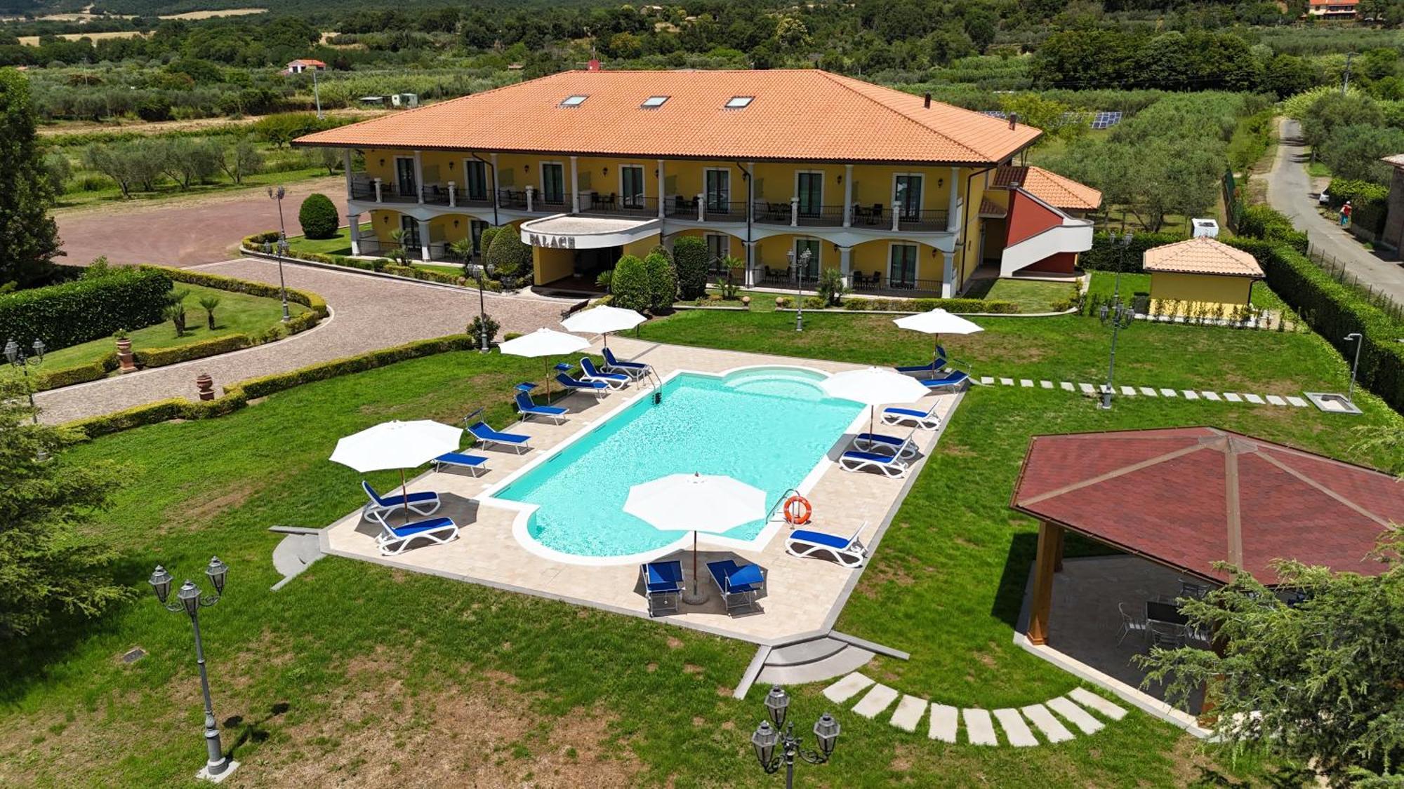 Hotel Lido - Beach And Palace Bolsena Esterno foto