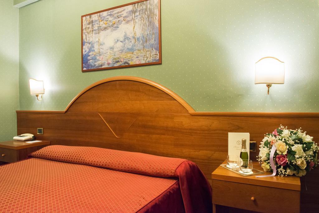 Hotel Lido - Beach And Palace Bolsena Esterno foto
