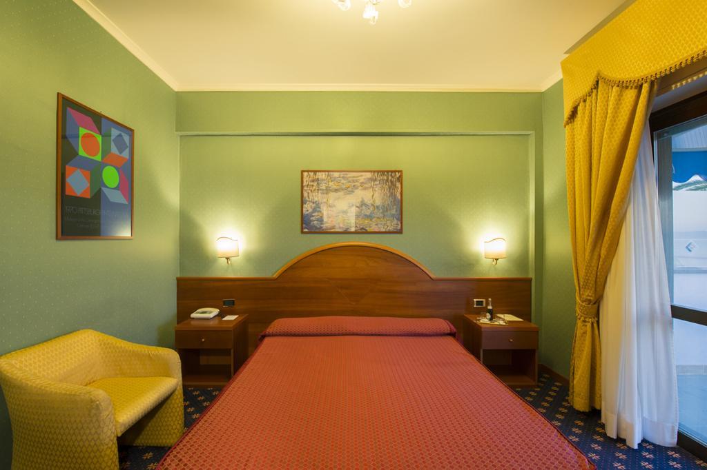 Hotel Lido - Beach And Palace Bolsena Esterno foto