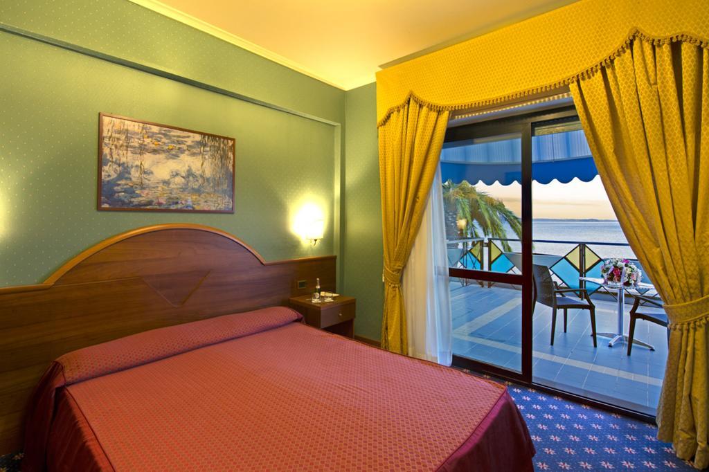 Hotel Lido - Beach And Palace Bolsena Esterno foto