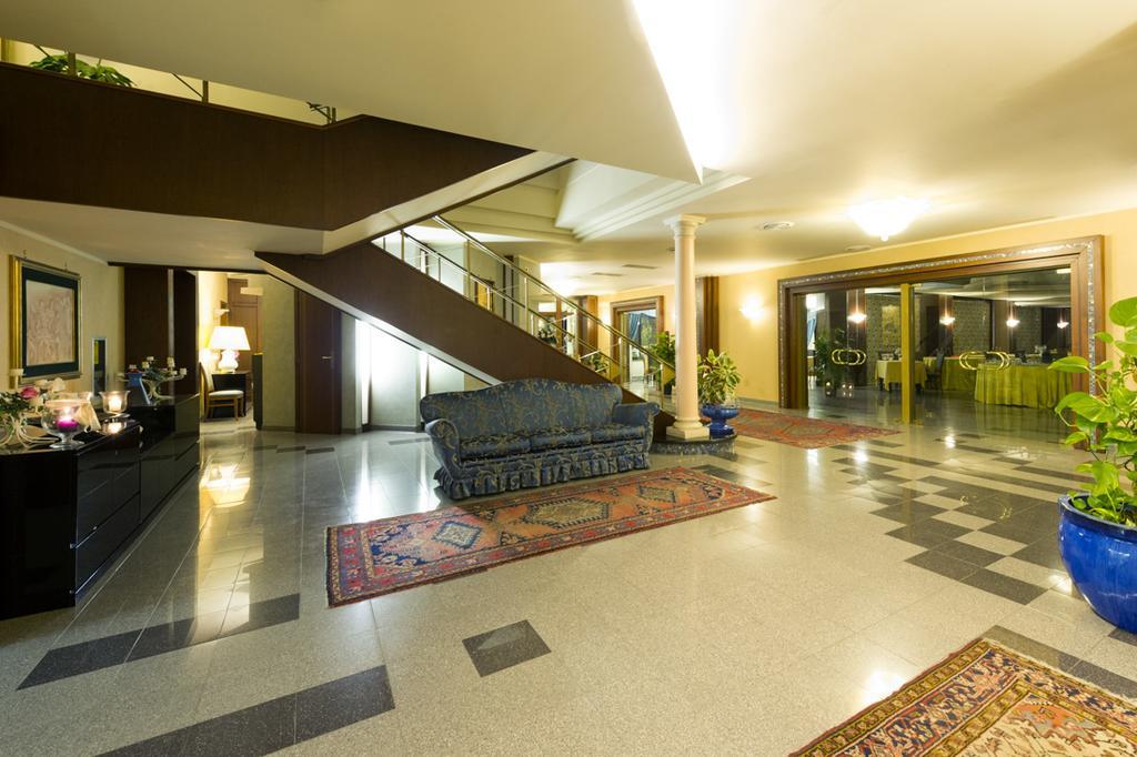 Hotel Lido - Beach And Palace Bolsena Esterno foto