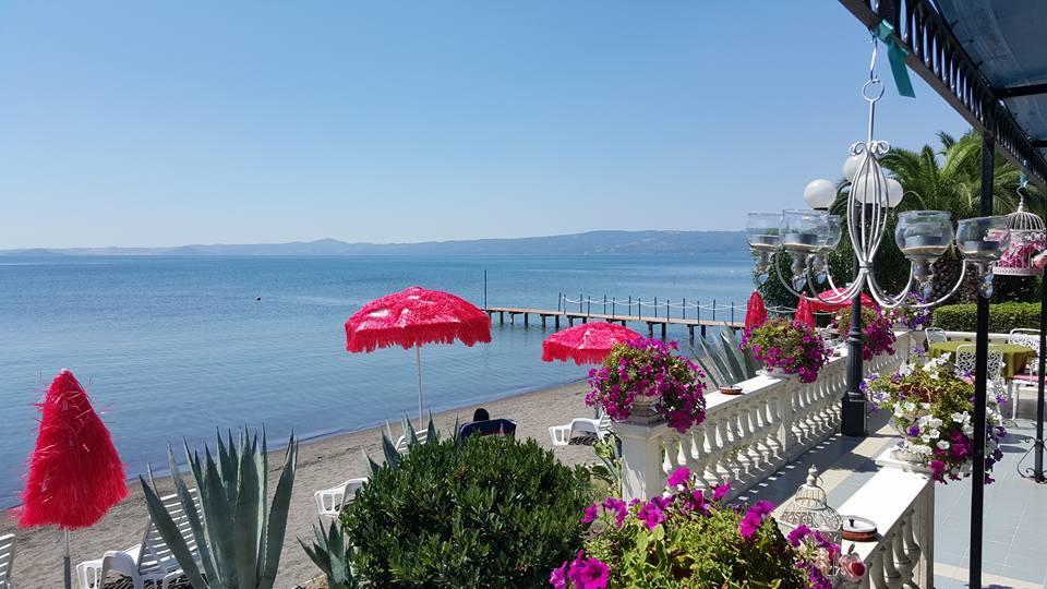 Hotel Lido - Beach And Palace Bolsena Esterno foto