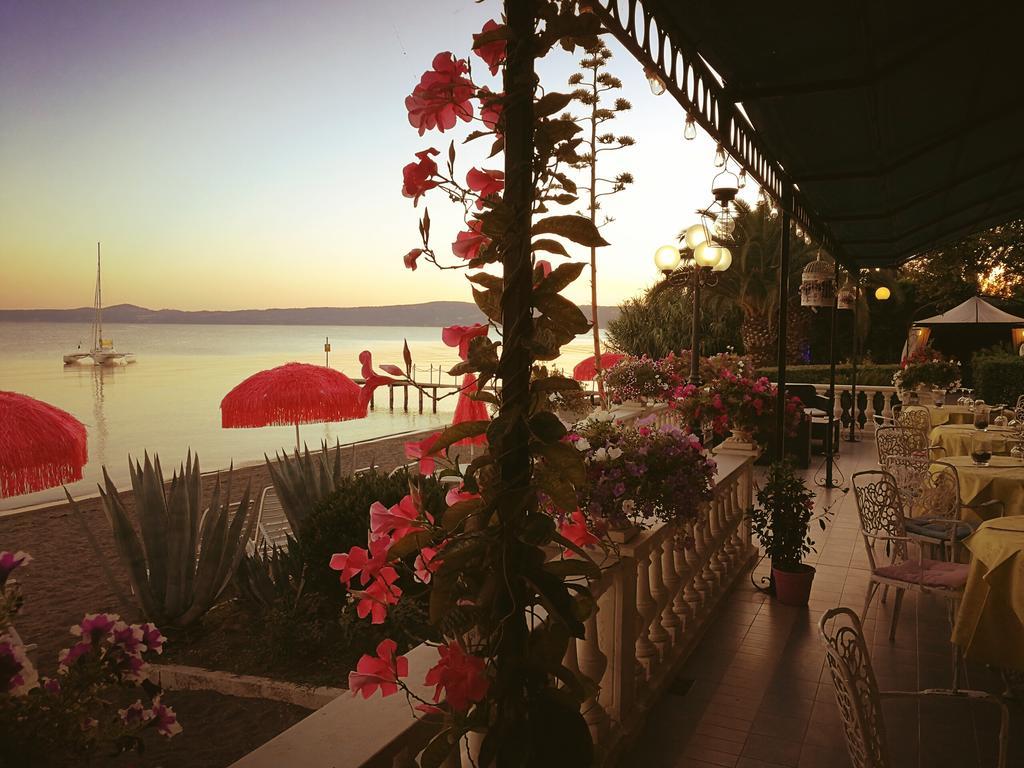 Hotel Lido - Beach And Palace Bolsena Esterno foto