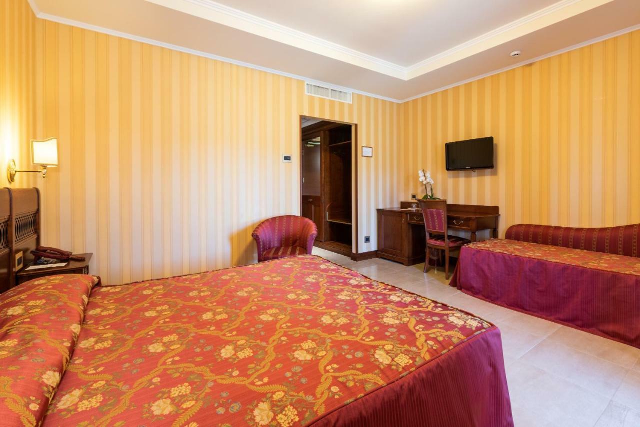 Hotel Lido - Beach And Palace Bolsena Esterno foto